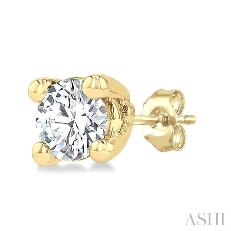 1/10 Ctw Round Cut Diamond Stud Earrings in 14K Yellow Gold