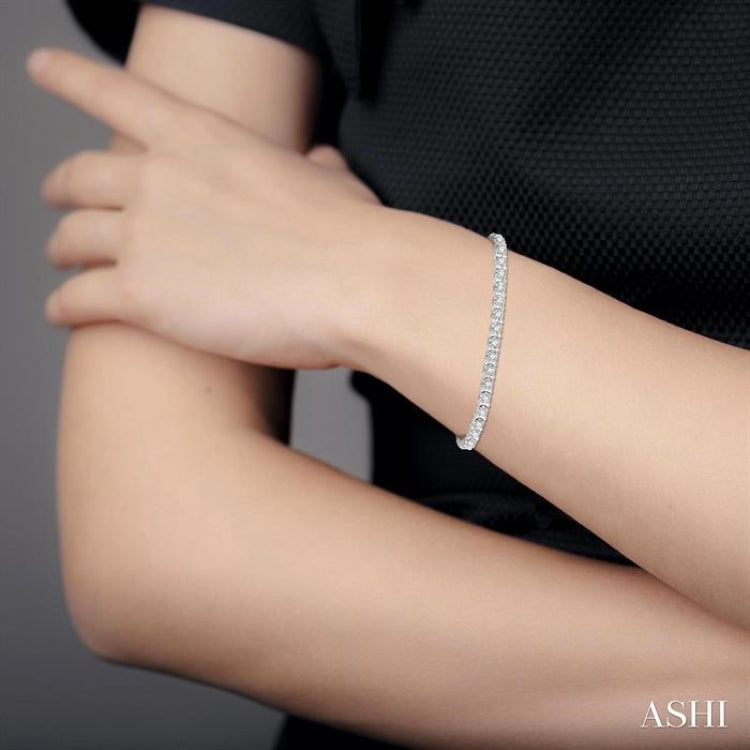 4 Ctw Round Cut Diamond Tennis Tulip Bracelet in 14K White Gold