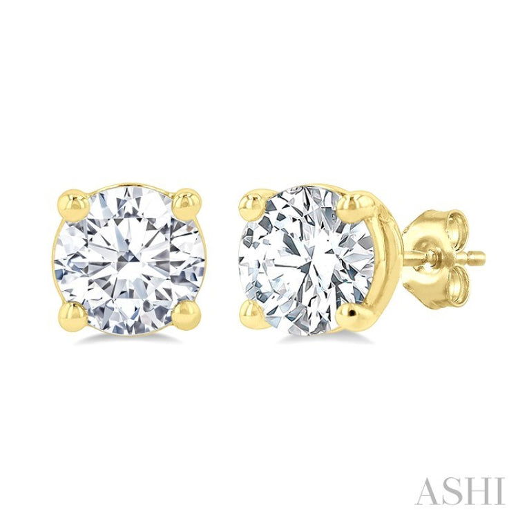 1 1/2 Ctw Round Cut Diamond Stud Earrings in 14K Yellow Gold