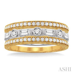 7/8 Ctw Diamond Wedding Set in 14K Yellow and White gold