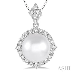 10x10MM Cultured Pearl and 1/2 Ctw Round Cut Diamond Pendant in 14K White Gold with chain