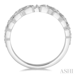 1/20 Ctw Round Cut Diamond Wedding Band in 14K White Gold