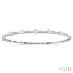 3/4 Ctw Lovebright Round Cut Diamond Bangle in 14K White Gold