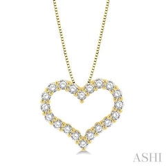 3/4 Ctw Heart Shape Round Cut Diamond Pendant With Chain in 14K Yellow Gold