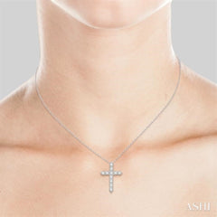 1 1/2 Ctw Round Cut Diamond Cross Pendant in 14K White Gold with Chain