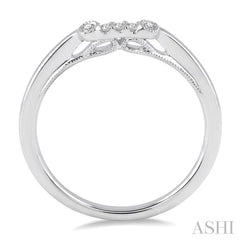 1/20 Ctw Round Cut Diamond Wedding Band in 14K White Gold