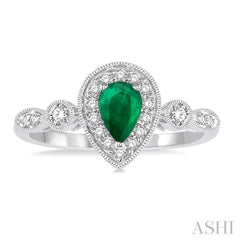 6X4 MM Pear shape Emerald Center and 1/4 Ctw Round Cut Diamond Ring in 14K White Gold