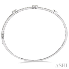 1 Ctw Triple Mount Lovebright Round Cut Diamond Bangle in 14K White Gold