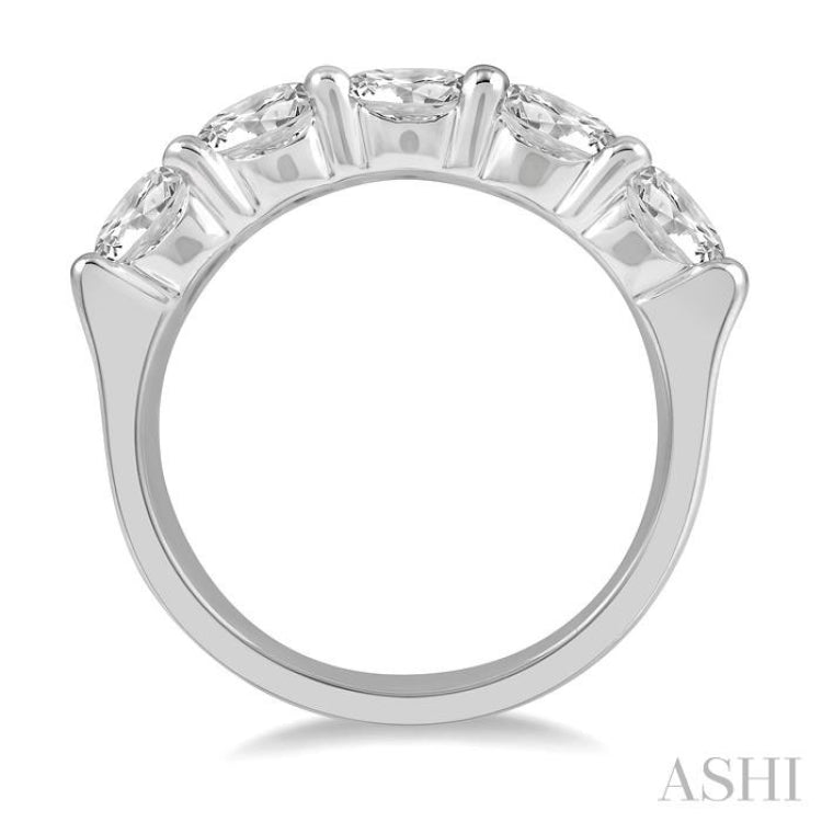 2 1/2 Ctw 5 Stone Round Cut Diamond Wedding Band in 14K White Gold