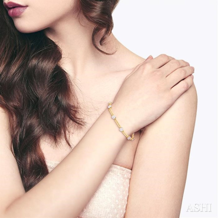 1 1/5 Ctw Lovebright Round Cut Diamond Paperclip Link Bracelet in 14K Yellow and White Gold