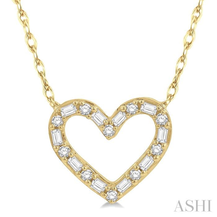 1/4 Ctw Heart Charm Baguette and Round Cut Diamond Pendant With Chain in 14K Yellow Gold