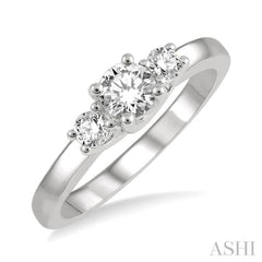 1/2 Ctw Round Cut Diamond Three-Stone Ring in 14K White Gold