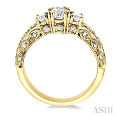 7/8 Ctw Diamond Engagement Ring with 1/3 Ct Round Cut Center Stone in 14K Yellow Gold