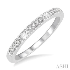 1/6 Ctw Diamond Wedding Band in 14K White Gold