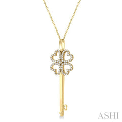 1/4 Ctw Conjoined Hearts Round Cut Diamond Key Pendant in 10K Yellow Gold