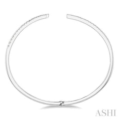 1/2 Ctw Round Cut Diamond Claw Cuff Bangle in 14K White Gold