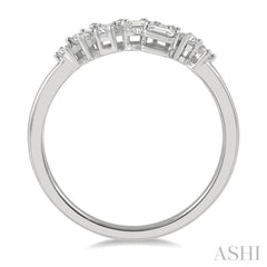 1/4 Ctw Baguette and Round Cut Diamond Fashion Scatter Ring in 14K White Gold