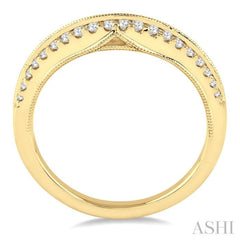 1/4 Ctw Round Cut Diamond Wedding Band in 14K Yellow Gold