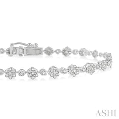 2 Ctw Floral Link Round Cut Diamond Bracelet in 14K White Gold