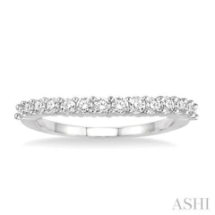 1/2 Ctw Round Cut Diamond 'V' Shape Band in 14K White Gold.