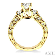 1 1/4 Ctw Diamond Engagement Ring with 1/2 Ct Princess Cut Center Stone in 14K Yellow Gold