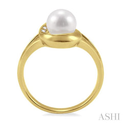 6.5 MM Cultured Pearl and 1/20 ctw Round Cut Diamond Ring in 10K Yellow Gold