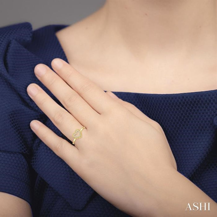 1/10 Ctw Petite Heart Round Cut Diamond Stackable Fashion Ring in 10K Yellow Gold