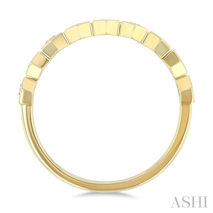 1/5 Ctw Hexagon Shape Link Round Cut Diamond Fashion Ring in 14K Yellow Gold
