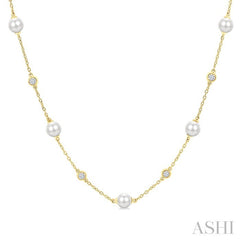 5 MM Round Shape Cultured Pearls and 1/4 Ctw Round Cut Diamond Station Necklace in 14K Yellow Gold