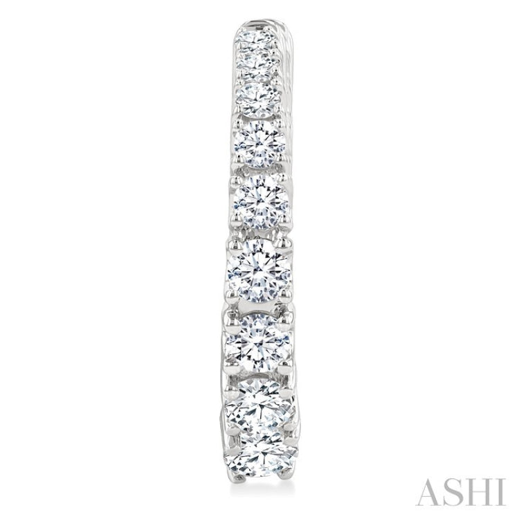 3/4 Ctw Graduated Round Cut Diamond Fashion Hoop Earrings in 14K White Gold